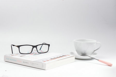 眼科學(xué)在職研究生 眼科學(xué)在職研究生