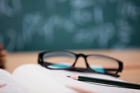 就讀江西師范大學在職研究生需要交多少錢？學多長時間？