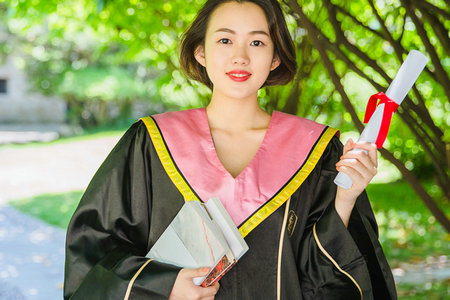 廣東外語(yǔ)外貿(mào)大學(xué)非全日制研究生成績(jī)查詢(xún)?nèi)肟? alt=