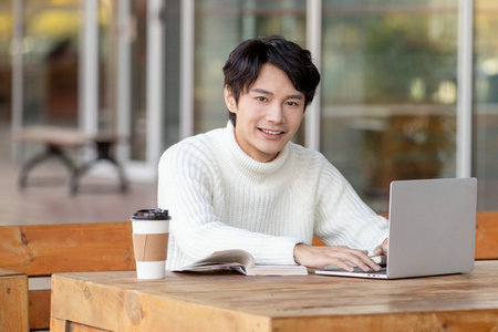 首都經(jīng)濟貿(mào)易大學(xué)在職研究生證書