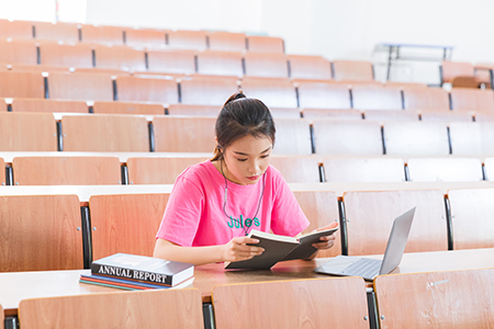 大連理工大學在職研究生好考嗎？