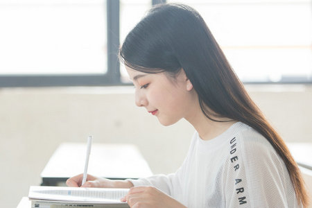 經濟學在職研究生有用嗎 經濟學在職研究生有用嗎