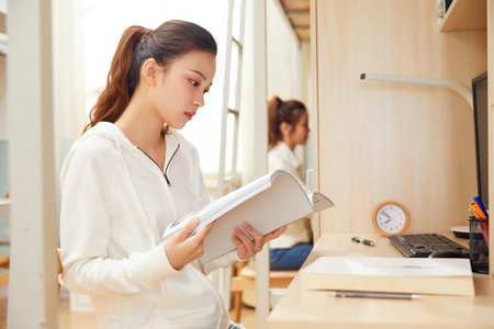 英國奇切斯特大學(xué)是學(xué)分制