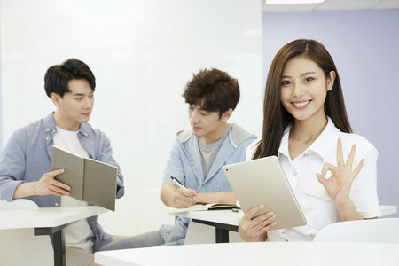 美國(guó)加州多明尼克大學(xué)證書(shū)