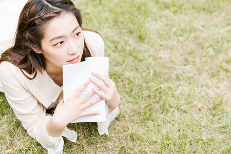 西班牙馬德里康普頓斯大學(xué)報名及考試時間