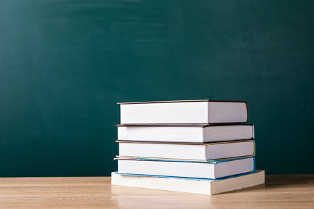 報考藝術學高級研修班需要多少錢，學費貴嗎？