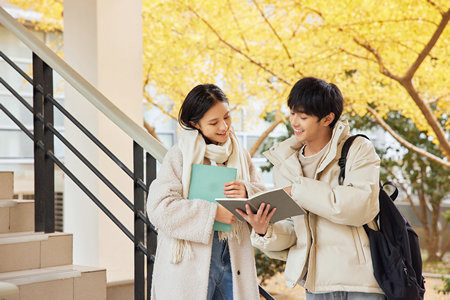 報考廣播電視學(xué)高級研修班需要多少錢，學(xué)費貴嗎？