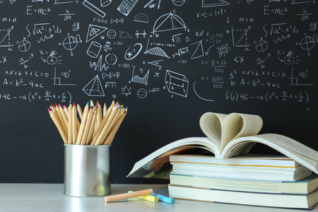 法國巴黎第十二大學在哪里報名