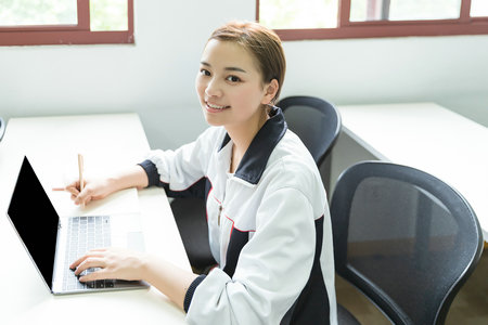 上海海事大學在職研究生報名入口