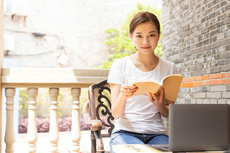 胡安卡洛斯國(guó)王大學(xué)不需要復(fù)試 胡安卡洛斯國(guó)王大學(xué)不需要復(fù)試