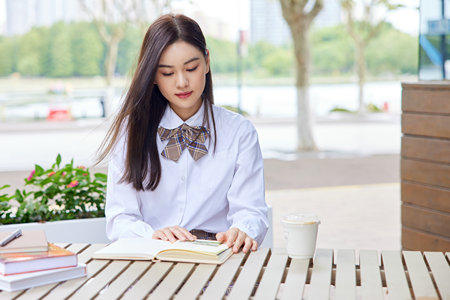 廣東財經(jīng)大學金融專碩考試分數(shù)線是固定的嗎