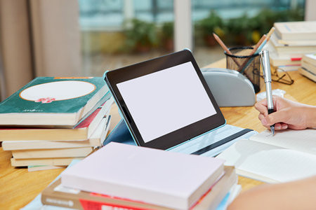 同濟(jì)大學(xué)MPAcc國家線與院校線一樣嗎，具體情況是怎樣的？