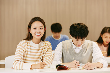 長(zhǎng)江商學(xué)院EMBA分?jǐn)?shù)線多少？