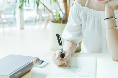 房地產(chǎn)經(jīng)濟(jì)與管理在職研究生