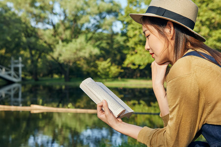 上海大學法語筆譯非全日制研究生招生信息 上海大學法語筆譯非全日制研究生招生信息