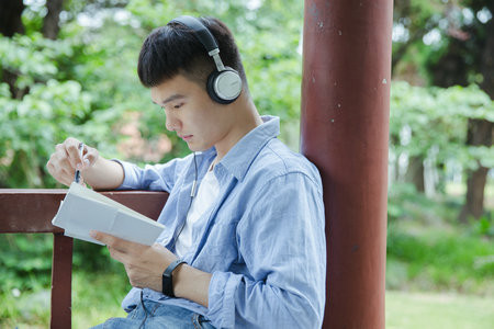 上海對外經貿大學國際貿易學在職研究生招生人群