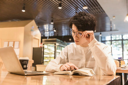 2025美國伊利諾伊大學招生專業有哪些