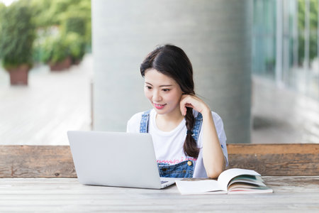 北京工商大學(xué)在職研究生招生學(xué)院