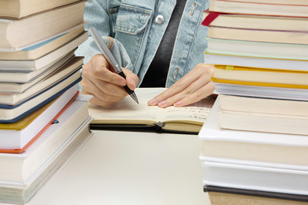 上海財經大學在職研究生招生簡章 上海財經大學在職研究生招生簡章