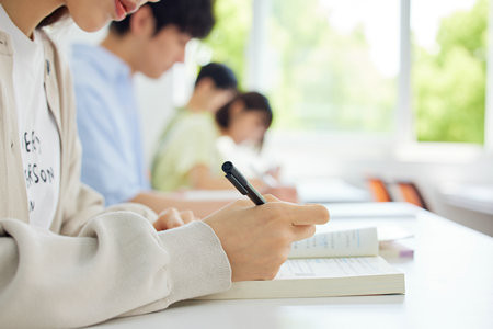 2025年青島大學(xué)在職研究生招生簡章