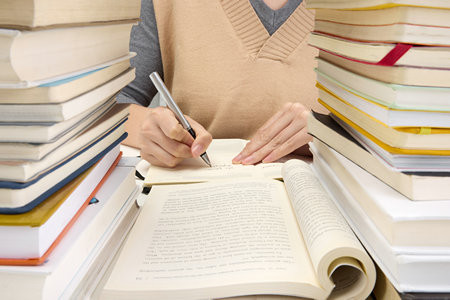 2025年哈爾濱商業(yè)大學在職研究生招生簡章