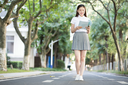 東華大學(xué)非全日制研究生招生簡章