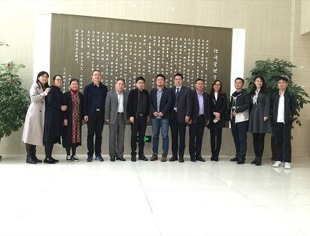 趙麗萍主任及認(rèn)證工作小組成員