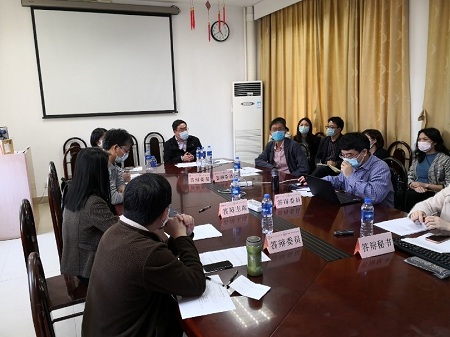 研究生院深入學院指導視頻答辯工作 研究生院深入學院指導視頻答辯工作