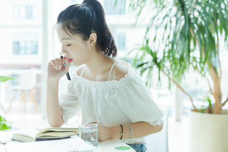 中國政法大學產業經濟學在職研究生學制學費 中國政法大學產業經濟學在職研究生學制學費