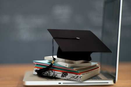 西班牙穆爾西亞大學國際碩士報名時間 西班牙穆爾西亞大學國際碩士報名時間