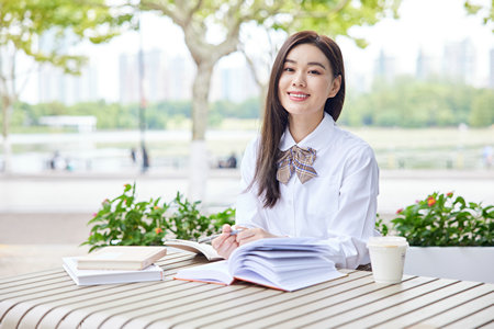 西安財(cái)經(jīng)大學(xué)MBA招生人群